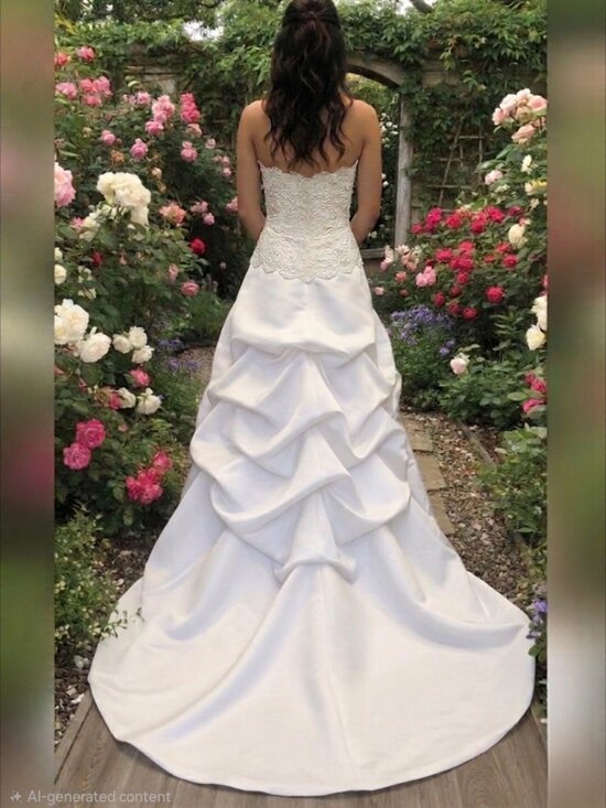 DaVinci Dresses & Skirts - Da Vinci Modern Romantic White Orchid Boutique Gown Dress
